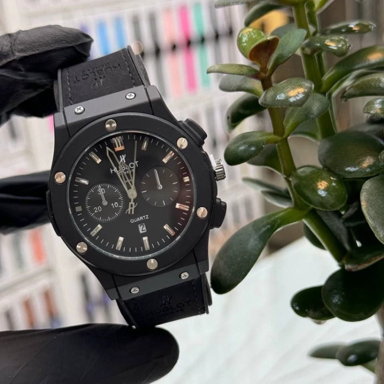 ساعت هابلوت Hublot کیفیت عالی بند و قفل اصلی با کارت گارانتی و ضمانت کیفیت و جعبه ارسال به کل کشور در رنگبندی متنوع