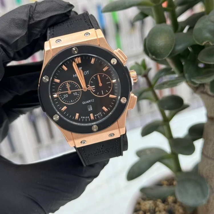 ساعت هابلوت Hublot کیفیت عالی بند و قفل اصلی با کارت گارانتی و ضمانت کیفیت و جعبه ارسال به کل کشور در رنگبندی متنوع